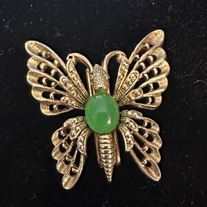 Elegant Gold Butterfly Scarf Clip slider Holder with Green Jade Gemstone